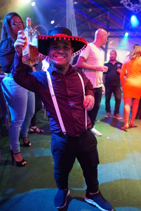 Anões tequileiros profissionais em eventos no Rio de Janeiro - Galeria de fotos de casamentos, aniversários e festas corporativas